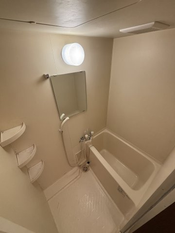 プティメゾン入船の浴室