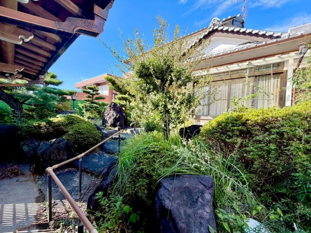 千種区春里町二丁目戸建の外観|外観写真＋庭