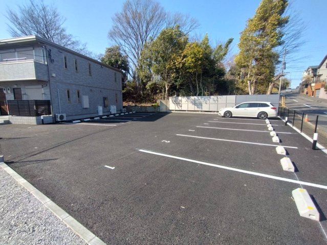 ハイムレトア高田町の駐車場