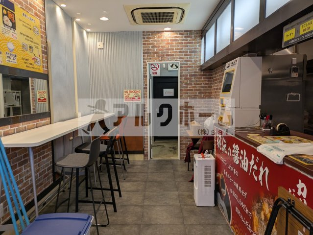 柏原市国分西１丁目の店舗一部の内装