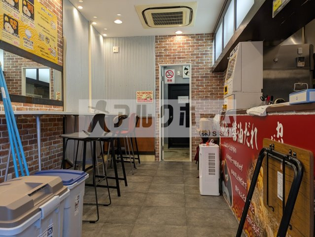 柏原市国分西１丁目の店舗一部の内装