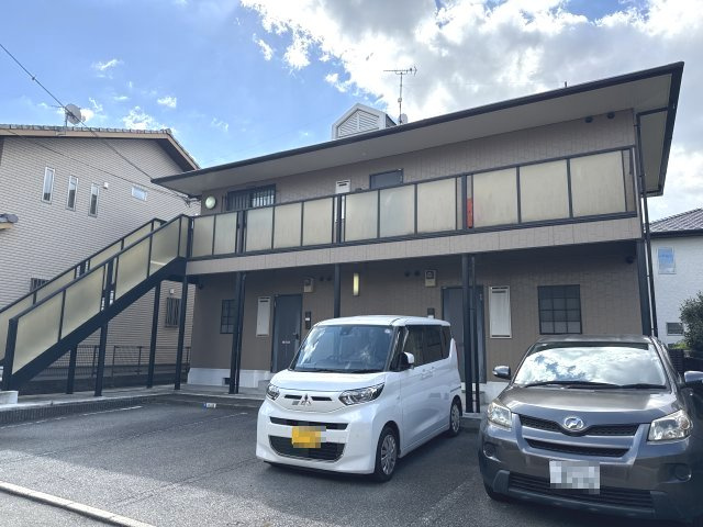 姫路市飾磨区山崎のハイツの外観