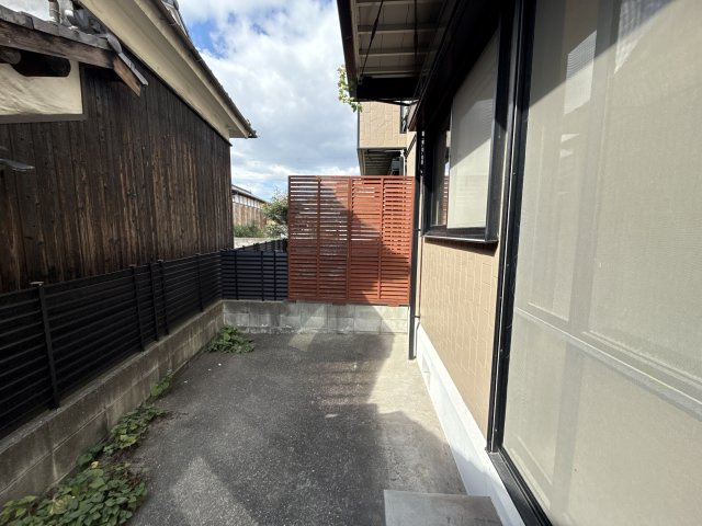 姫路市飾磨区山崎のハイツのバルコニー