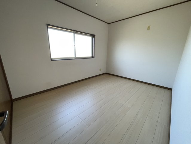 柳川市三橋町蒲船津のアパートの洋室