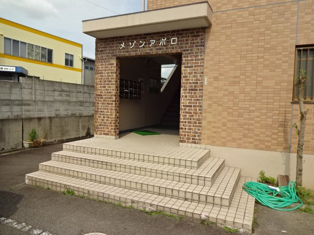 メゾンアポロのエントランス