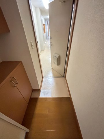 MA BELLE 鶴瀬（マベール鶴瀬）の玄関