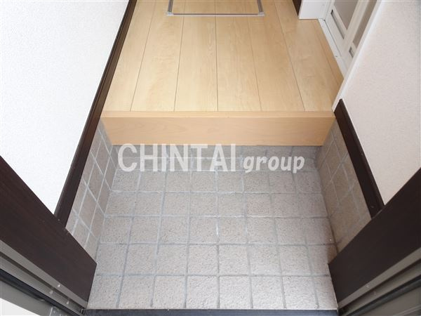 プレステージ笹塚の玄関