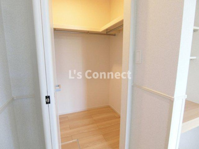 【収納】 | フィオーレ８ | ウォークインクローゼットでお荷物もすっきり収納。