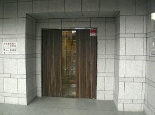 サンテミリオン新中野弐番館のエントランス