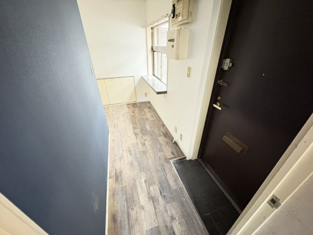 G-1 BLDG.本中山の玄関