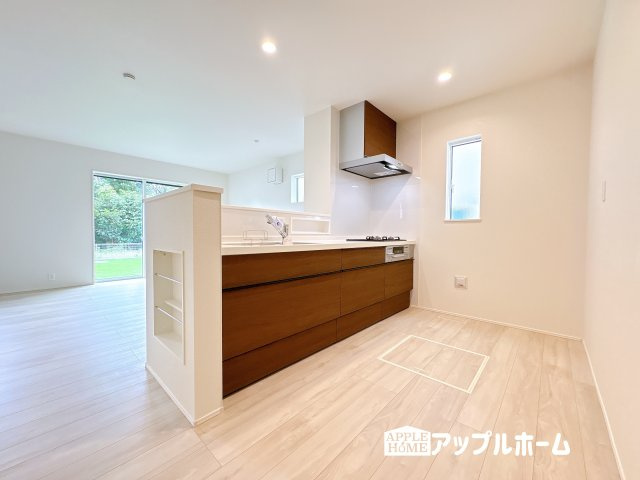 【新築住宅】東松山市石橋 第1期 全4棟のキッチン|見栄えもよくお手入れもスムーズに出来ます。豊富な収納力もございますので、キッチンスペースをスッキリとお使い頂けそうです。