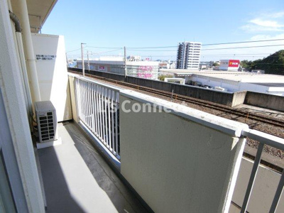 【バルコニー】 | マンションさもと | 晴れた日には洗濯物もたくさん干せます。