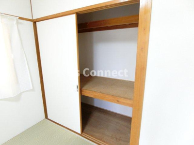 【設備】 | マンションさもと | 和室にも１間の押入があります。