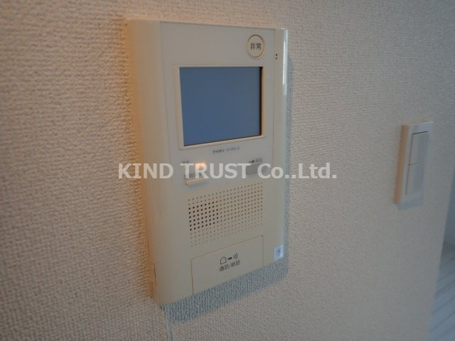 レオンコンフォート新梅田のセキュリティ|モニター付きインターホンで安心