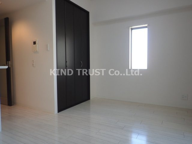 レオンコンフォート新梅田の居間・リビング|こちらの居間で趣味の時間をお楽しみください