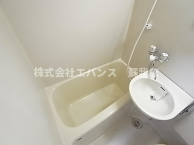 【浴室】 | レピュート高岡B | お風呂です