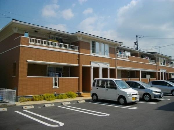 レジデンス新町の駐車場