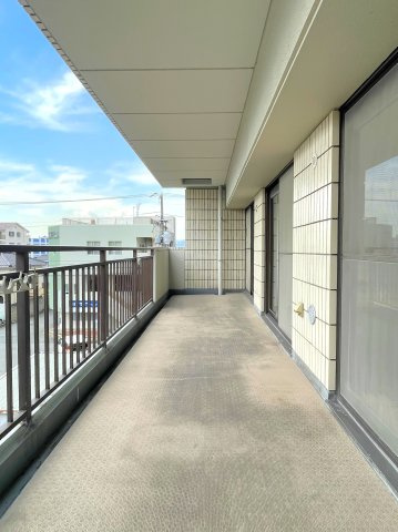 バルミー弥生のバルコニー