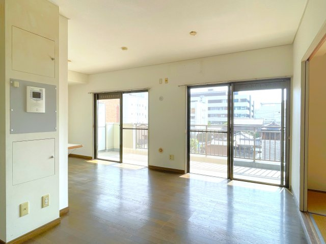 バルミー弥生の居間・リビング