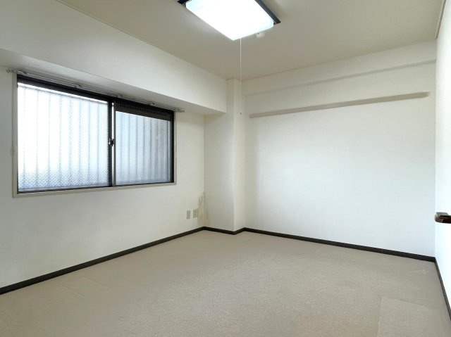 バルミー弥生の洋室