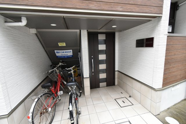 レジデンス西宮呉羽のエントランス