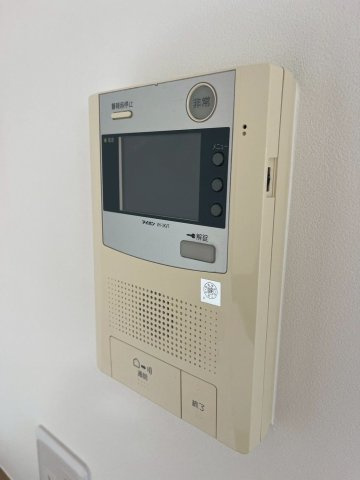 【防犯設備】 | ライオンズマンション筑紫丘西 | TVモニタ付ドアホンで安心・安全にお過ごしいただけます