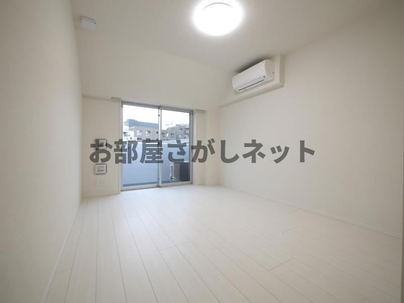 THE PREMIUM CUBE G 東中野【12月中旬入居可】の居間・リビング