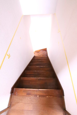 階段☆彡（リフォーム前のお写真です。）