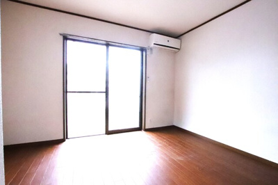 1F　5.7j帖居室☆彡（リフォーム前のお写真です。）