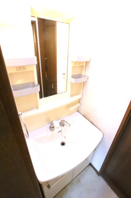 独立洗面台☆彡（リフォーム前のお写真です。）