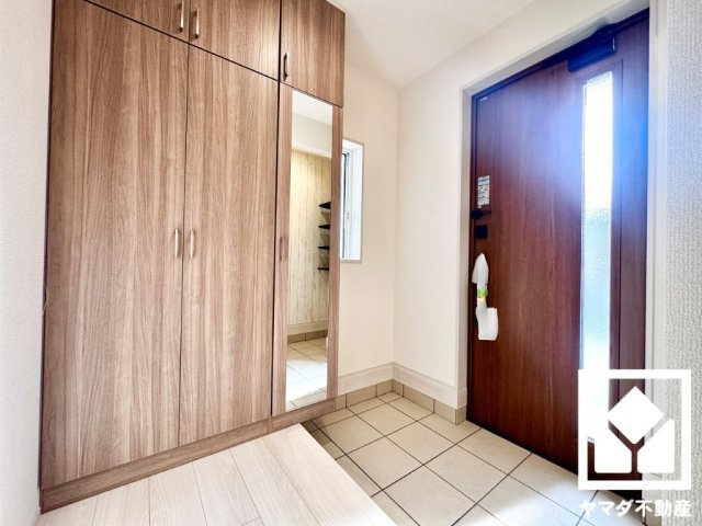 栗東市大橋４丁目　1期　2号棟の玄関