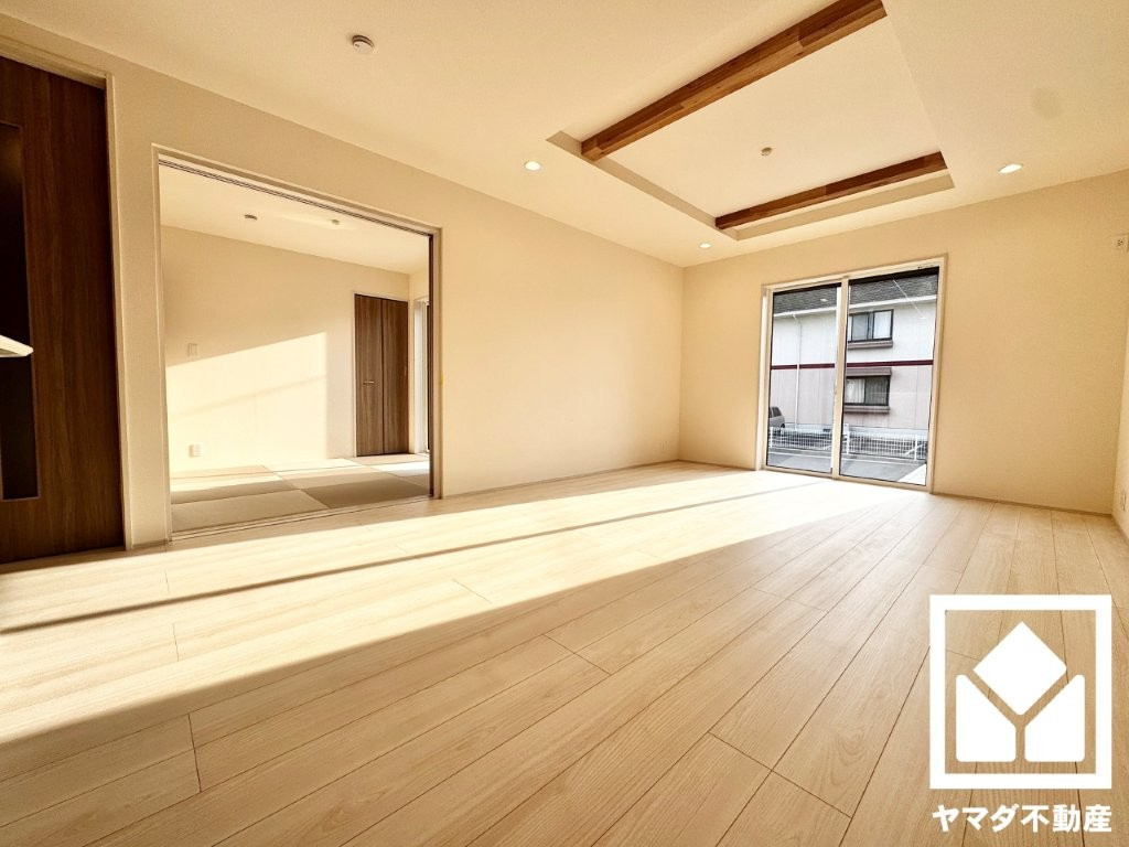 栗東市大橋４丁目　1期　2号棟の居間・リビング