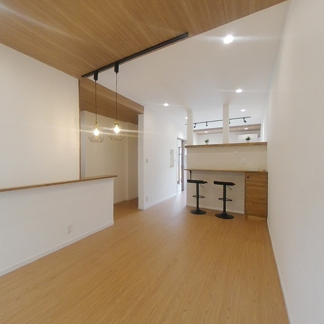 若福町4番6号貸家の居間・リビング