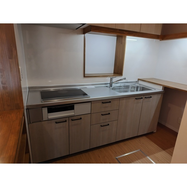 若福町4番6号貸家のキッチン|IHクッキングヒーター