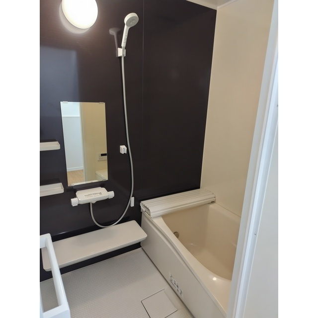 若福町4番6号貸家の浴室|追い炊き機能あり