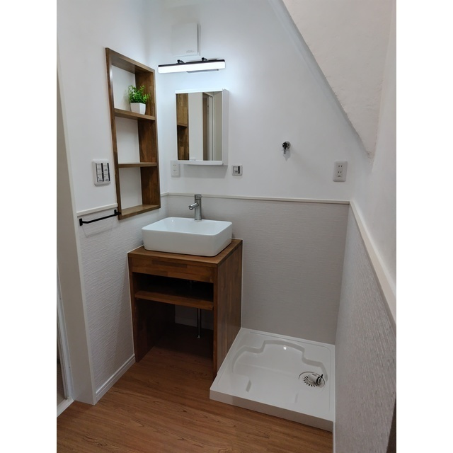 若福町4番6号貸家の洗面所