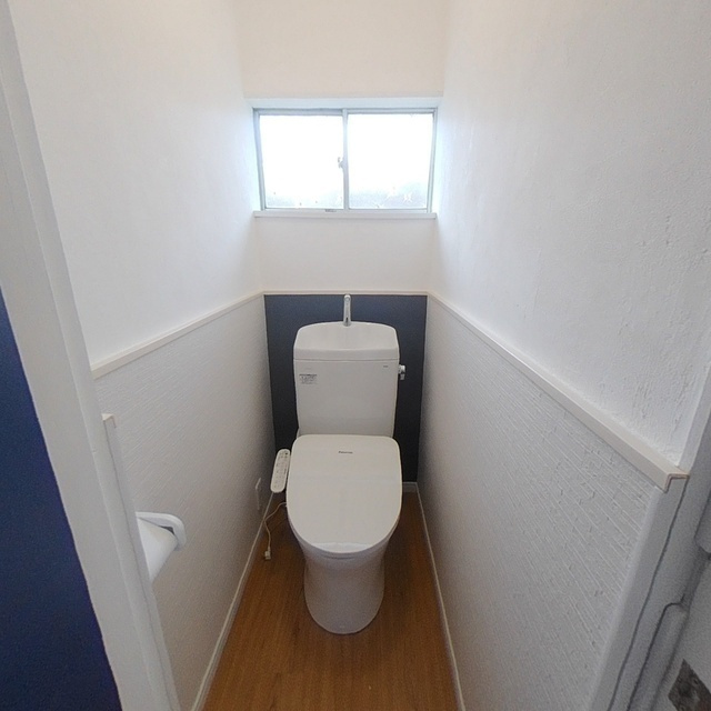 若福町4番6号貸家のトイレ|温水洗浄暖房便座