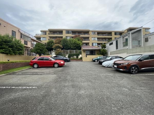 マンション雪谷テラスの駐車場|空き状況に関しましてはお気軽にお問合せ下さいませ。
