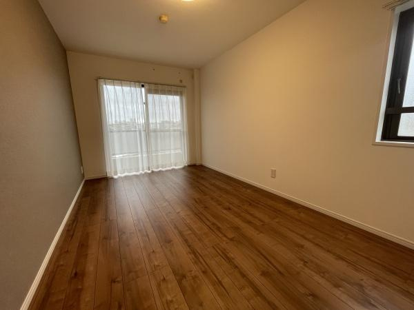 【洋室】 | マンション雪谷テラス | 白とナチュラルの落ち着いたカラーセレクトです
