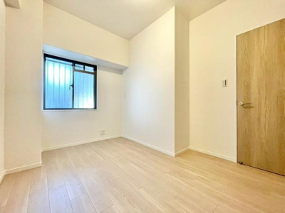 【洋室】 | グラン・ドムール北野田 | 使い勝手の良いお部屋なので、お好みのお部屋を作ってみましょう！