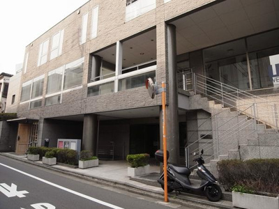 【外観】 | Ｈ＆Ｍ南青山