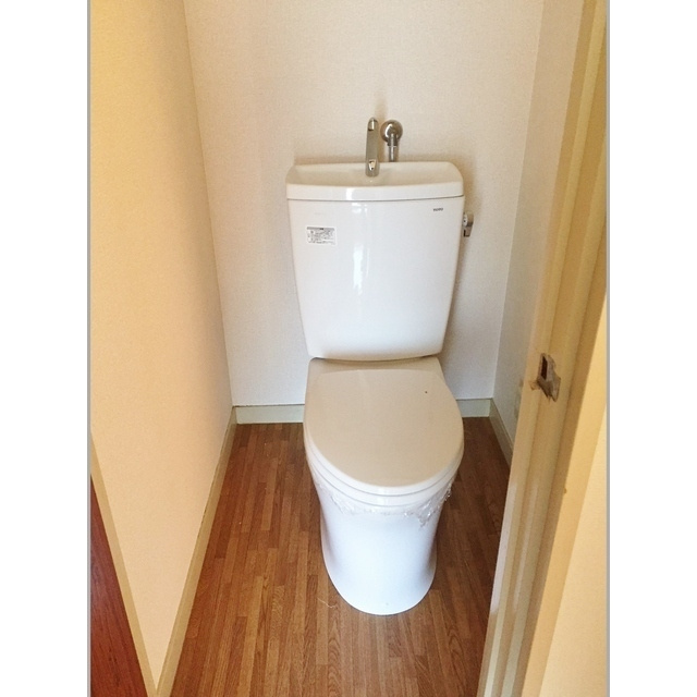 岐阜市加納青藤町２丁目のアパートのトイレ