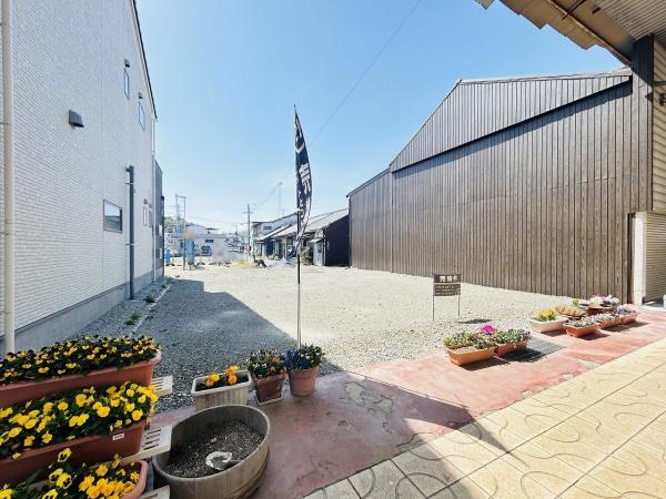 【前面道路含む現地写真】