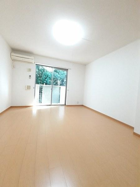 ラ　メゾン　プロスペリテ２の居間・リビング