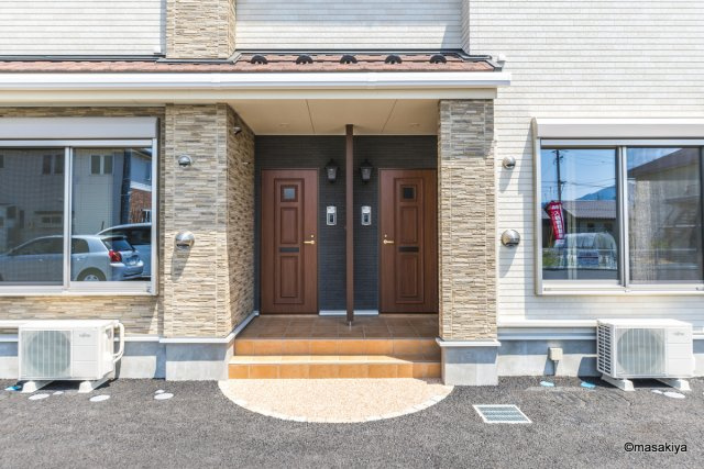 メリディアンベル稲葉のエントランス