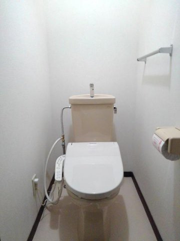 フローラヴィレッヂⅠのトイレ|ゆったりとした空間のトイレです