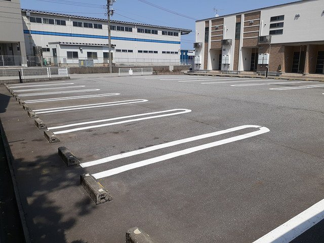 ユニゾン　カミューⅡの駐車場|駐車場があるので、車を買う予定の方も安心です