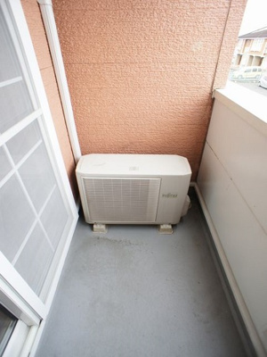 【バルコニー】 | スッドスピアッツォバイアＡ | 日当たり良好！お洗濯物がたくさん干せます♪