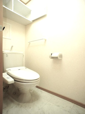 【トイレ】 | スッドスピアッツォバイアＡ | 温水洗浄暖房便座機能付きです♪