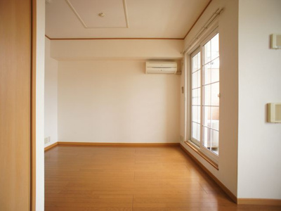 【居間・リビング】 | スッドスピアッツォバイアＡ | ゆったりできるリビングです♪